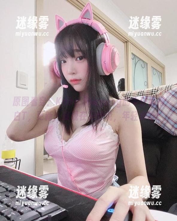 原图看穿：Kang Inkyung的牛仔裤搭白T，更新：我现在只想说，年轻真好！